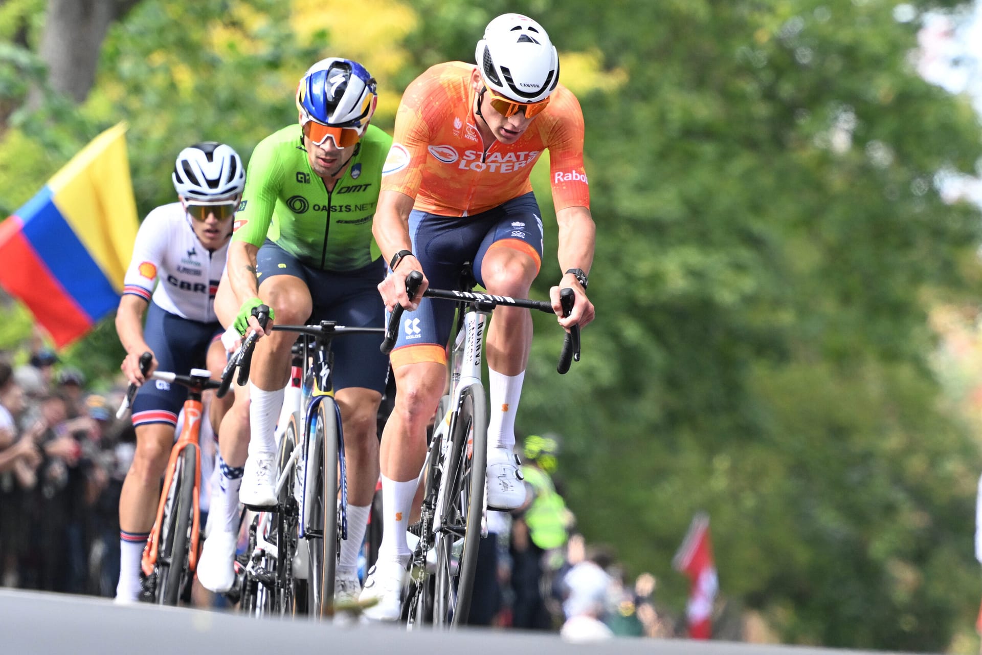 Mathieu van der Poel and Primož Roglič ride among the leaders at the World Championships in Montreal