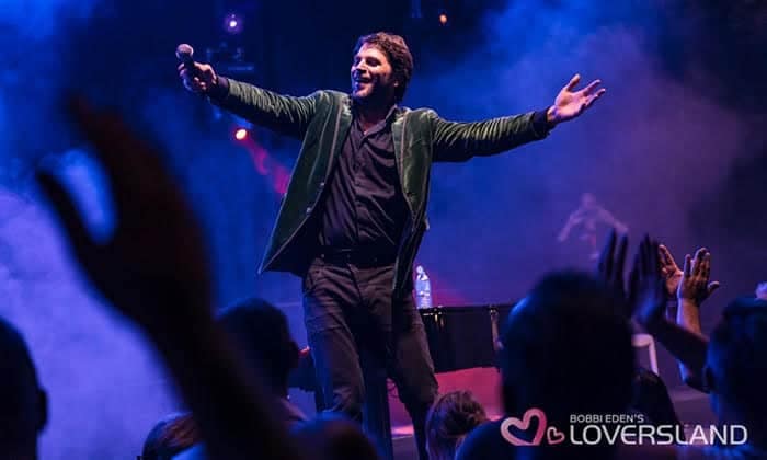 Live optredens tijdens Bobbi Edens Loversland