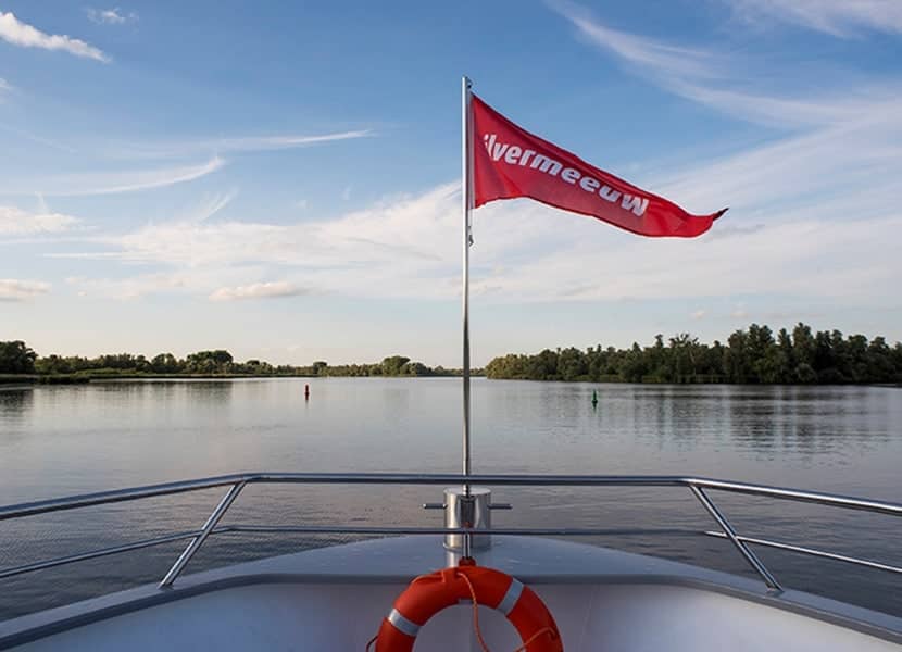 Op De Zilvermeeuw voor een rondvaart Biesbosch